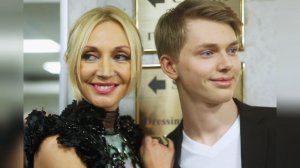 «Кто эта юная красавица?» Что сейчас известно о девушке Дени Байсарова из-за которой он решил остать