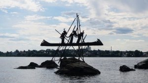 Тифлоописание городской скульптуры А. Иванова «Первопроходцы на Чусовой»