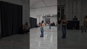 Традиционная бачата соло. Занятие 4. Катя.