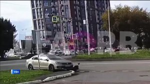 В Уфе на пешеходном переходе на перекрестке улиц Менделеева и Губайдуллина сбили девочку на самокате