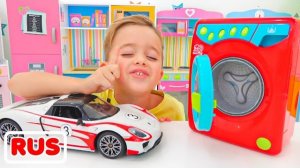 Влад и Никита играют с игрушками - Коллекция видео для детей
