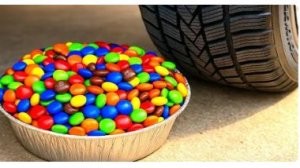 🔥🍭 Раздавим всё: конфеты, хрустяшки и мягкие лакомства! 💥🚗 Эпичные кадры 😎