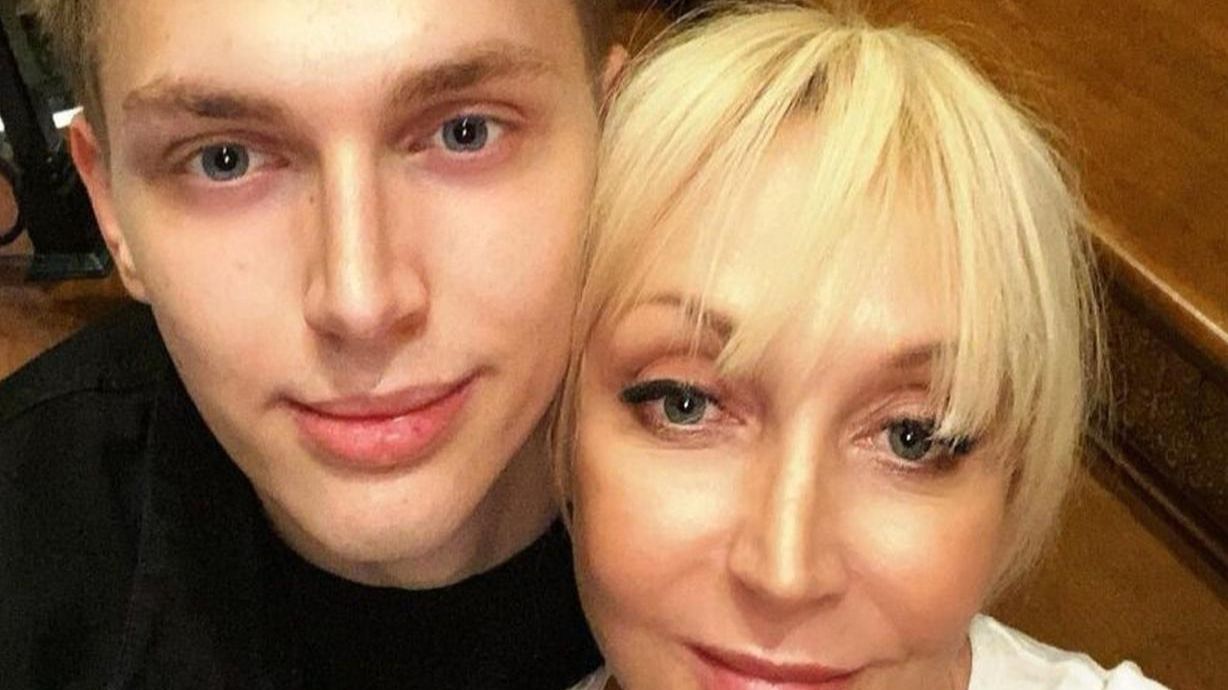 Снова разругались звёздные родственники: За что ОБИДЕЛАСЬ на своего чеченского внука Алла Пугачева