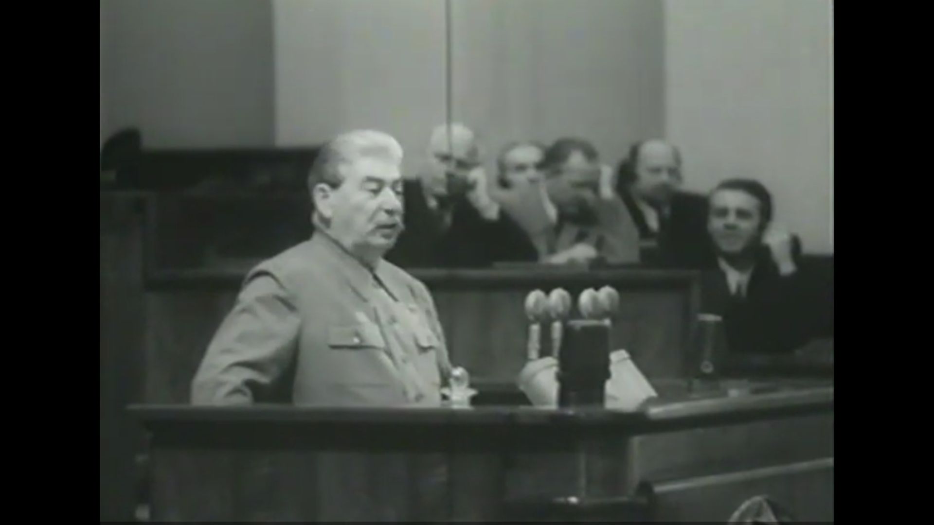 И.В.Сталин кинохроника выступлений (11 декабря 1937, 7 ноября 1941, 24 июня 1945, 14 октября 1952)