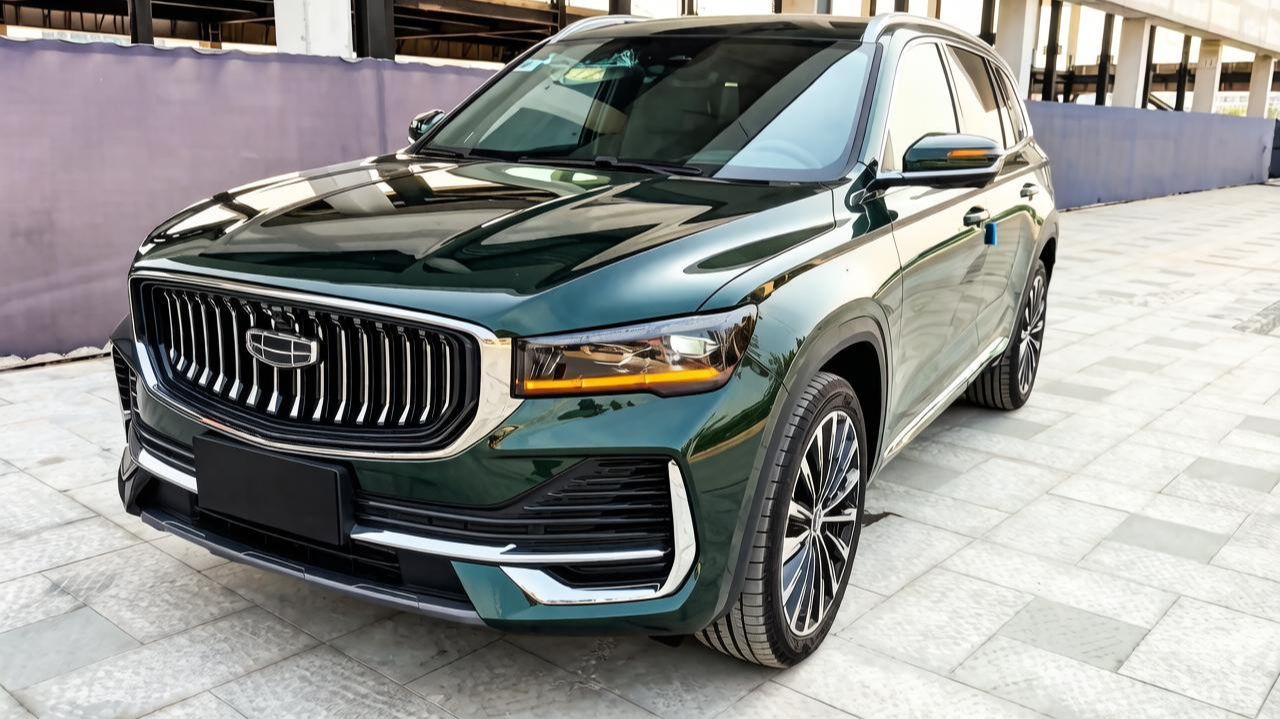 Geely Manjaro 2026 года — хороший кроссовер с двигателем 2,0 л. Обзор автомобилей