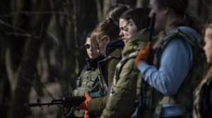 Женская мобилизация все ближе: ЕС проверяет украинок на годность к службе