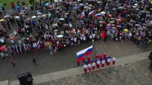Ко Дню флага в Петрозаводске растянули гигантский триколор