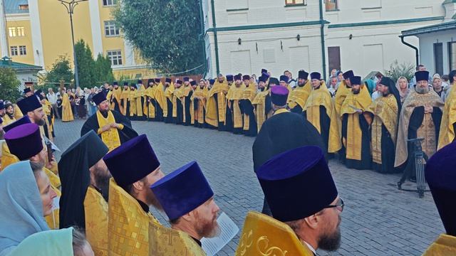 В Казань доставили мощи святителя Спиридона Тримифунтского