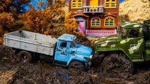 МАШИНКИ в ГРЯЗИ! 🚜 Грузовик застрял, Трактор и Экскаватор строят дорогу