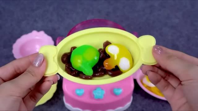 Игрушечная еда из слайма 🤩 Залипательное АСМР видео для детей
