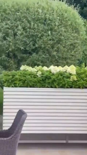 А кто-то предпочитает бассейн, и тоже, согласитесь, красота!