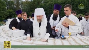 В селе Большая Приваловка продолжается возведение храма в честь Богоявления Господня