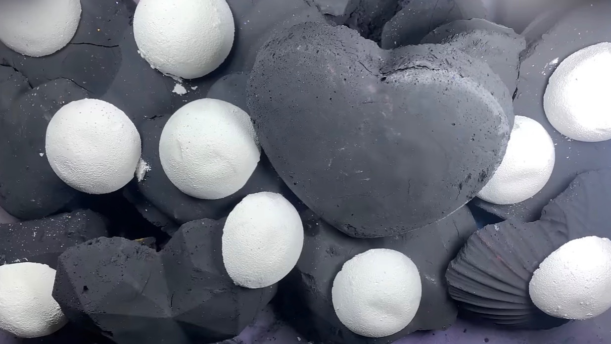 ASMR Crush Chalk ⬛️⚪️