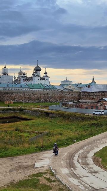 Соловецкие острова  Соловецкий монастырь  Белое море  Гулаг  Мощи Савватия Германа и Зосимы 