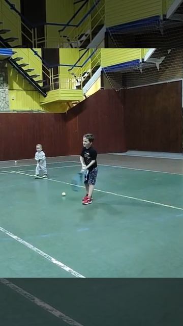 теннис без тренера. с братом 2 года