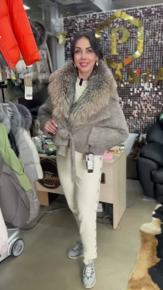 Куртка пуховая LOLA из валеной шерсти с мехом чернобурки