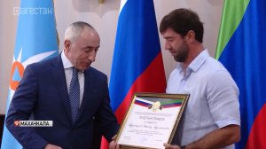 В Ситуационном центре республики торжественно наградили жителей, проявивших мужество и отвагу