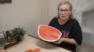Племянница подруги отравилась арбузом.