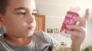делаем дерьмовый шалаш из подушек и одеял