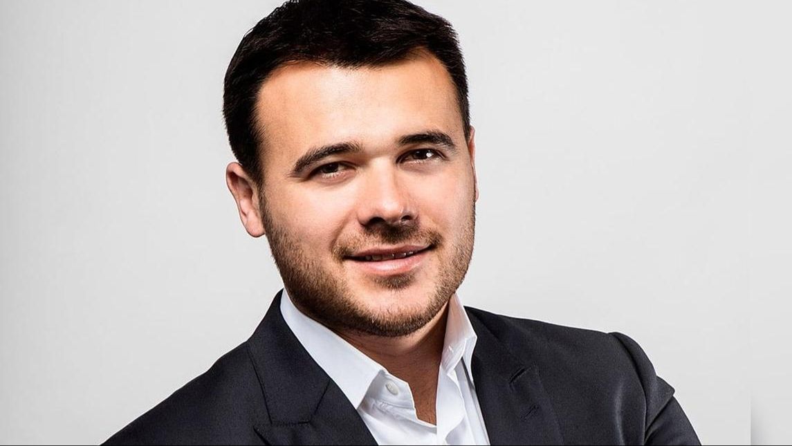 Развелся с дочерью Президента Азербайджана и женился на своей бывшей: Как выглядят сыновья Эмина