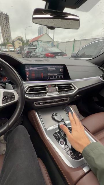 2021 BMW X6 запуск двигателя