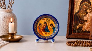 Плакетка настольная с иконой Святая Троица , гжельский фарфор