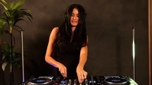 LIANA - MELODIC HOUSE & TECHNO MIX DOWNTOWN LOS ANGELES NIGHT VIEWS