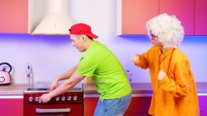 Холодная или Горячая Парочка Челлендж # Безумные Пранки и Трюки Funny DO Challenge