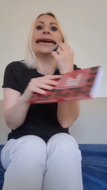 Отрывок из видео от 21.08.2026: Седакова Люк Бессон,, моя книга «Вампир. Цена крови».
