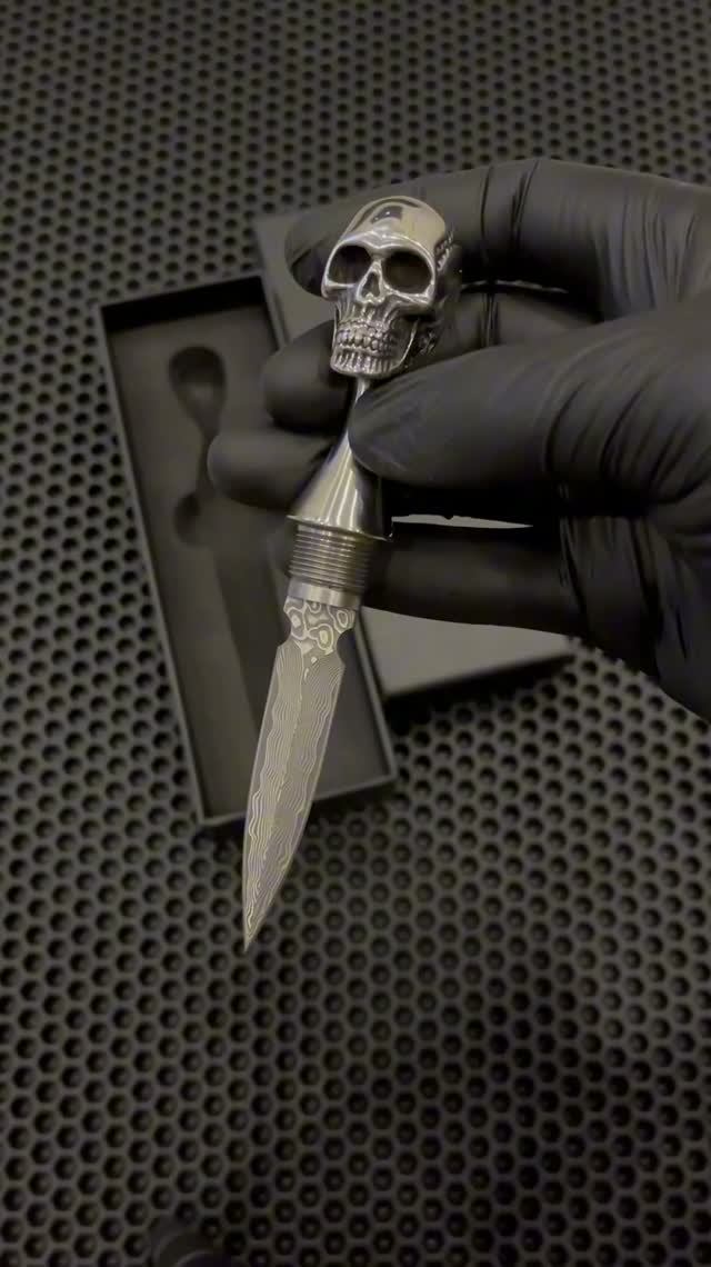 Нож тычковый Scull Damascus