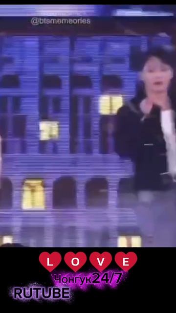 Первый выход JK💜 на сцену после армии на концерте Хобби🫶как же я тогда пищала от счастья ✨😉