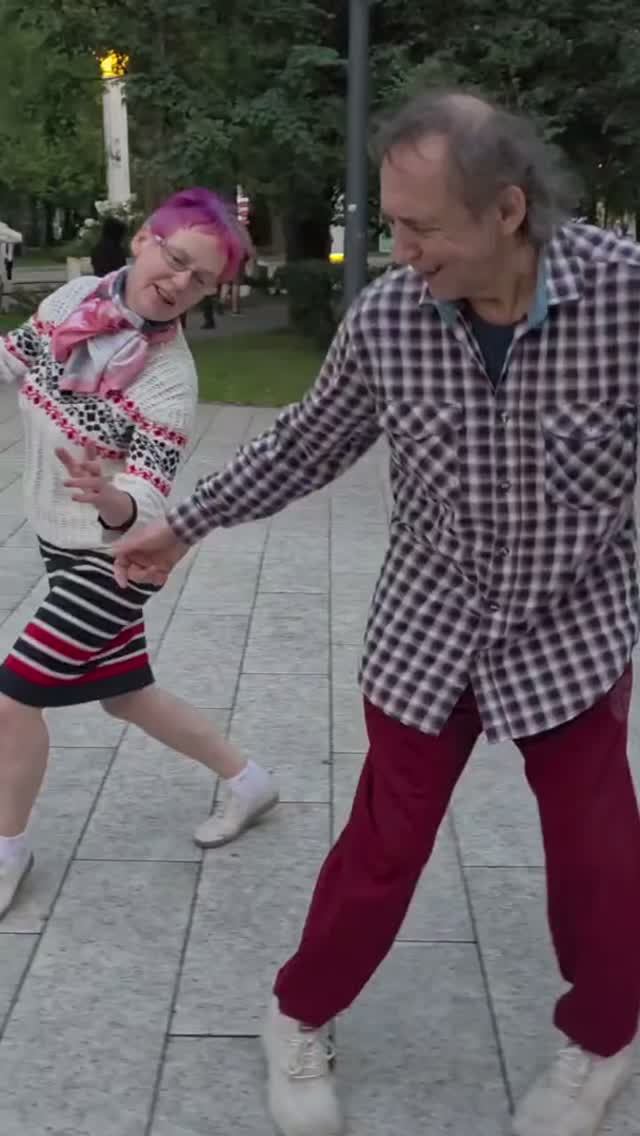 ❤️Сокольники👍👍👍Они пришли. Они с нами. Танцуют Светлана и Сергей.