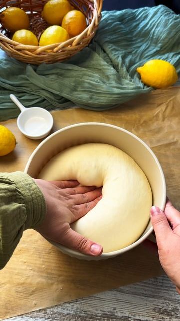 Пирожки с луком и яйцом