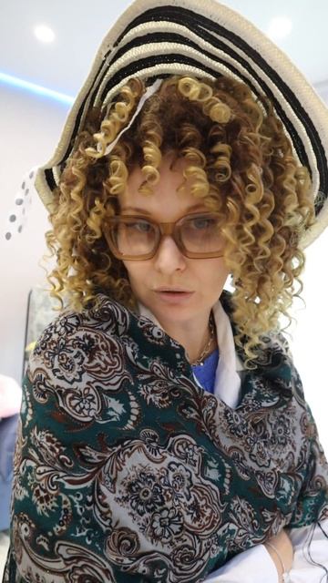 сходил в аптеку за обезболом