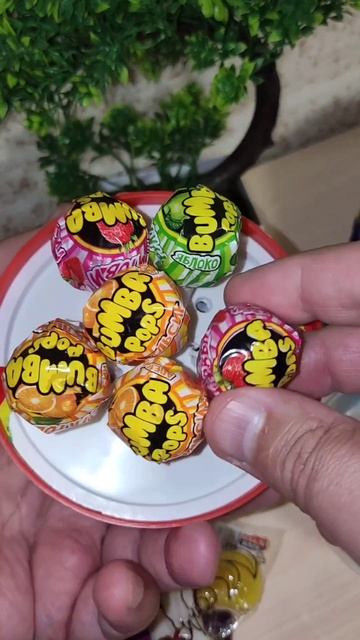 Конфета сюрприз с игрушкой.