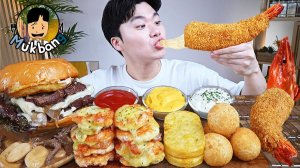 МУКБАНГ — Бургер, хот-дог и сырная палочка