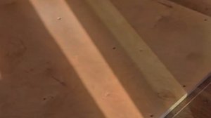 1000067702.mp4 (Собака слушает о укладке пола из л/фанеры, его пропитка в ванной в доме А-фрейм)