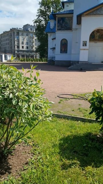 Церковь Рождества Христова на Средней Рогатке в Санкт-Петербурге.