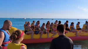 Уехали на уткебанане. В Море.