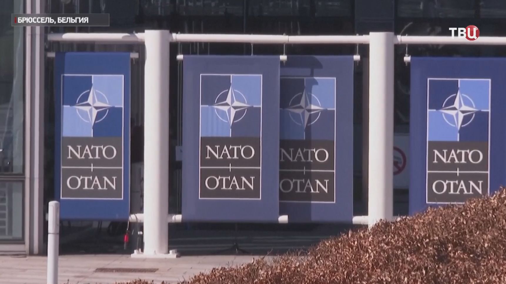 Прогнулись под Трампа: страны НАТО заплатят за размещение американских войск