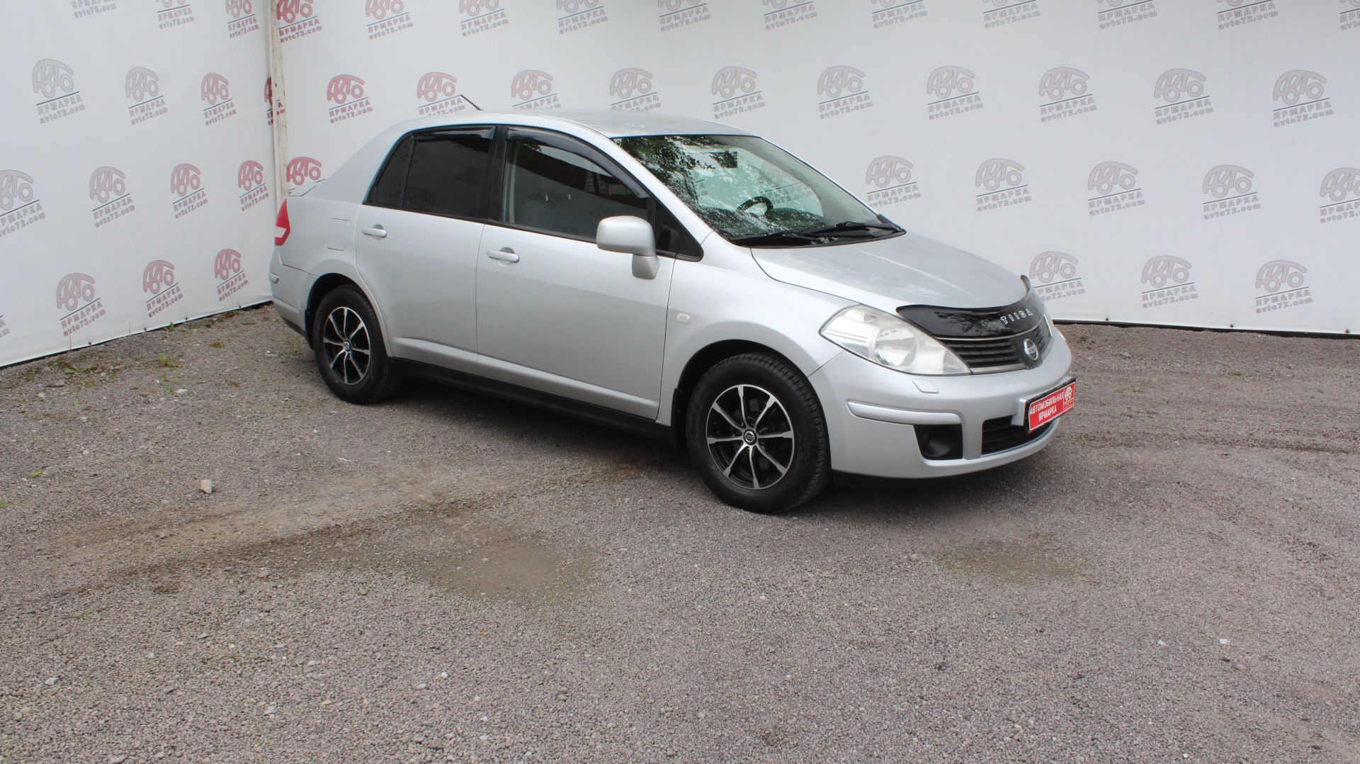 Nissan Tiida 574