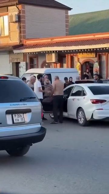 Дагестан. Абу-бандит напал на таксиста, но таксист оказался хитрее
