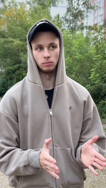 Она красивая?😊😅🙃