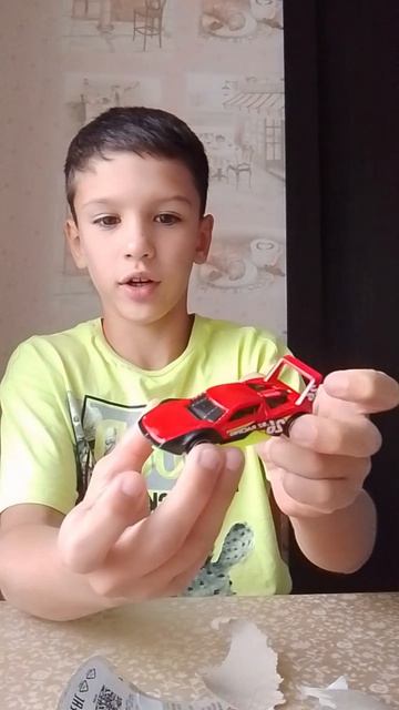 Открываю машинку Hot Wheels!