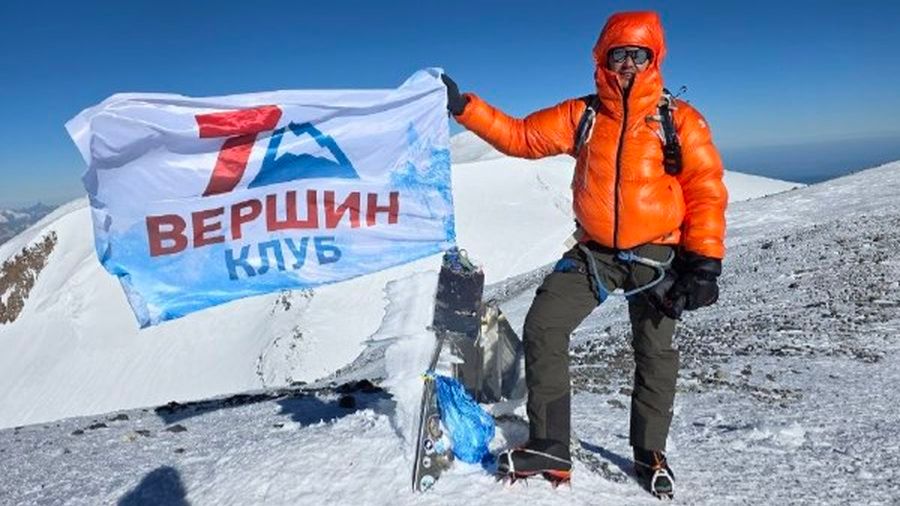 Вершина! Группа Клуба 7 Вершин «Пойдём поржём» совершила успешное восхождение на вершину Эльбруса