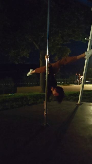 Pole-dance .mp4