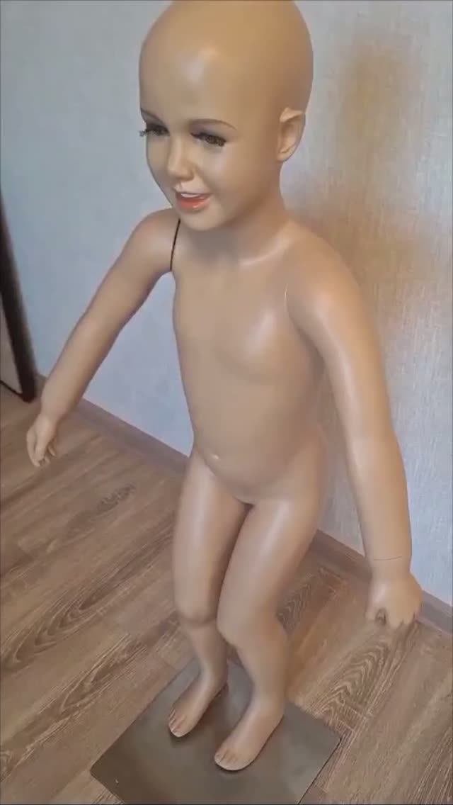 Красивый манекен