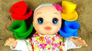 Funny Babies learn colors with tea set