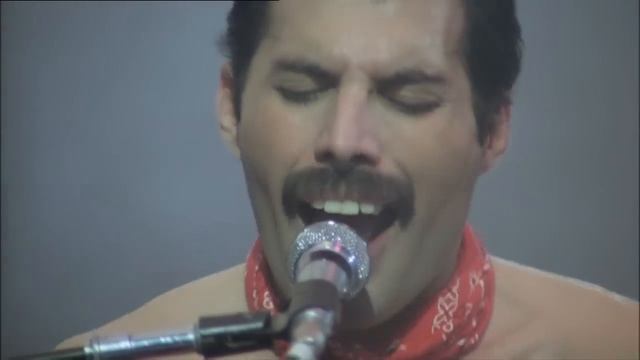 Queen - We Are The Champions (Rock Montreal)