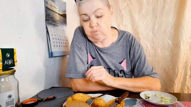 22. 08. 26. mukbangtatyanaeats завтрак яйца варёные  жареные кабачки  вкусно